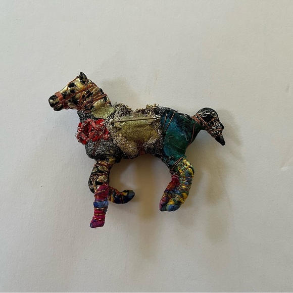 VTG Wire Wrapped Mixed Media Running Horse Colorful Brooch - Picture 4 of 12